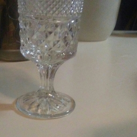 Set of glass dishes and more to come - Picture 4 of 5